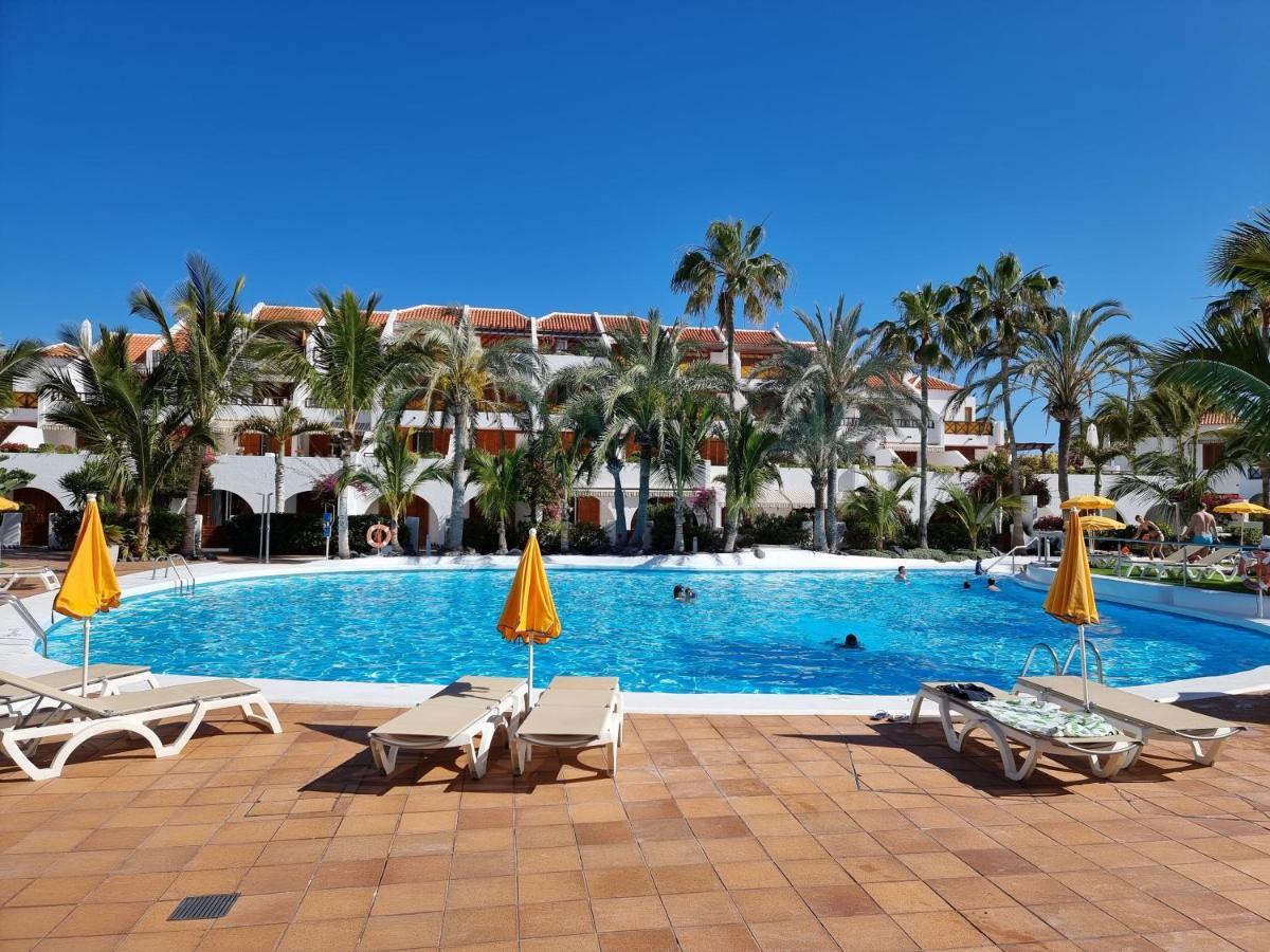 Studio Apartment No 1 Directly On The Beach And Sea, Terrace, Heated Pool, Wifi Плая де лас Америкас Екстериор снимка