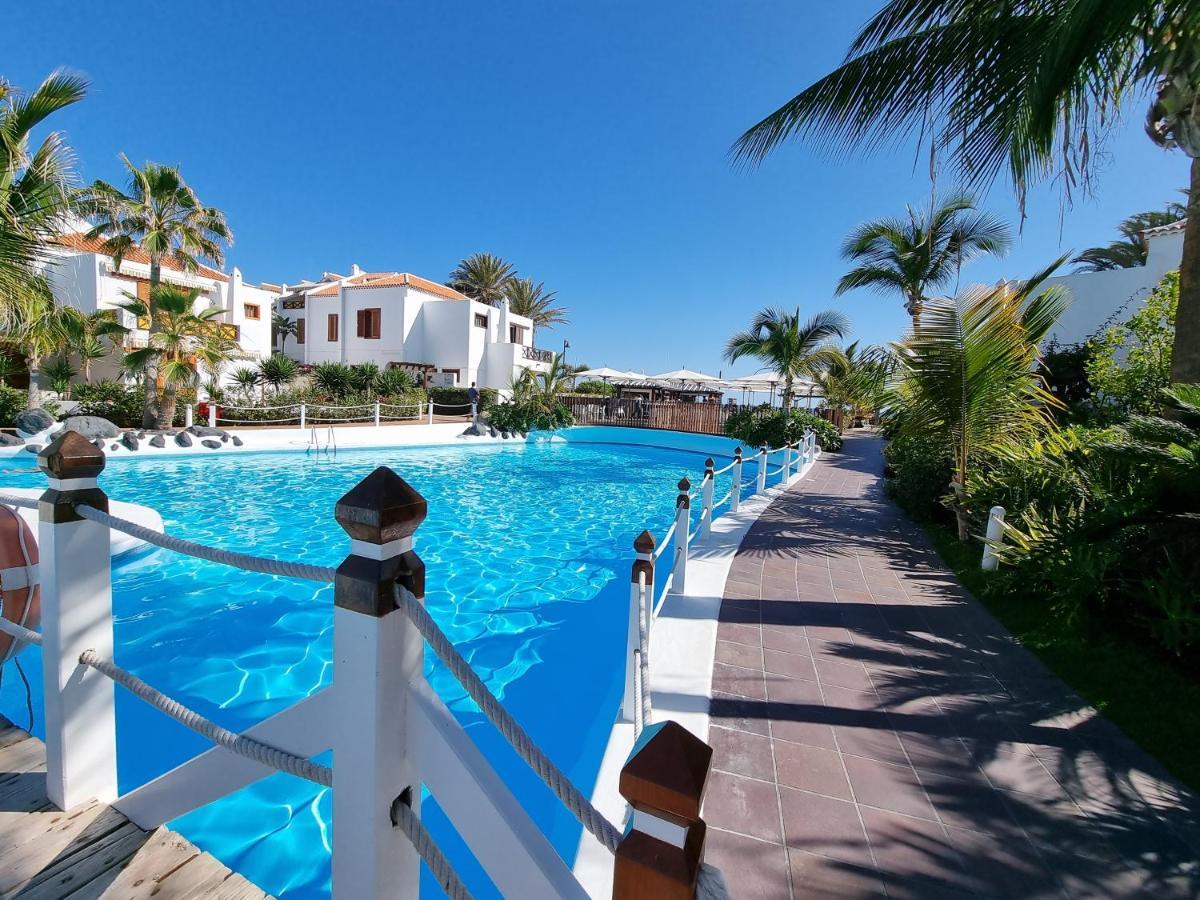 Studio Apartment No 1 Directly On The Beach And Sea, Terrace, Heated Pool, Wifi Плая де лас Америкас Екстериор снимка