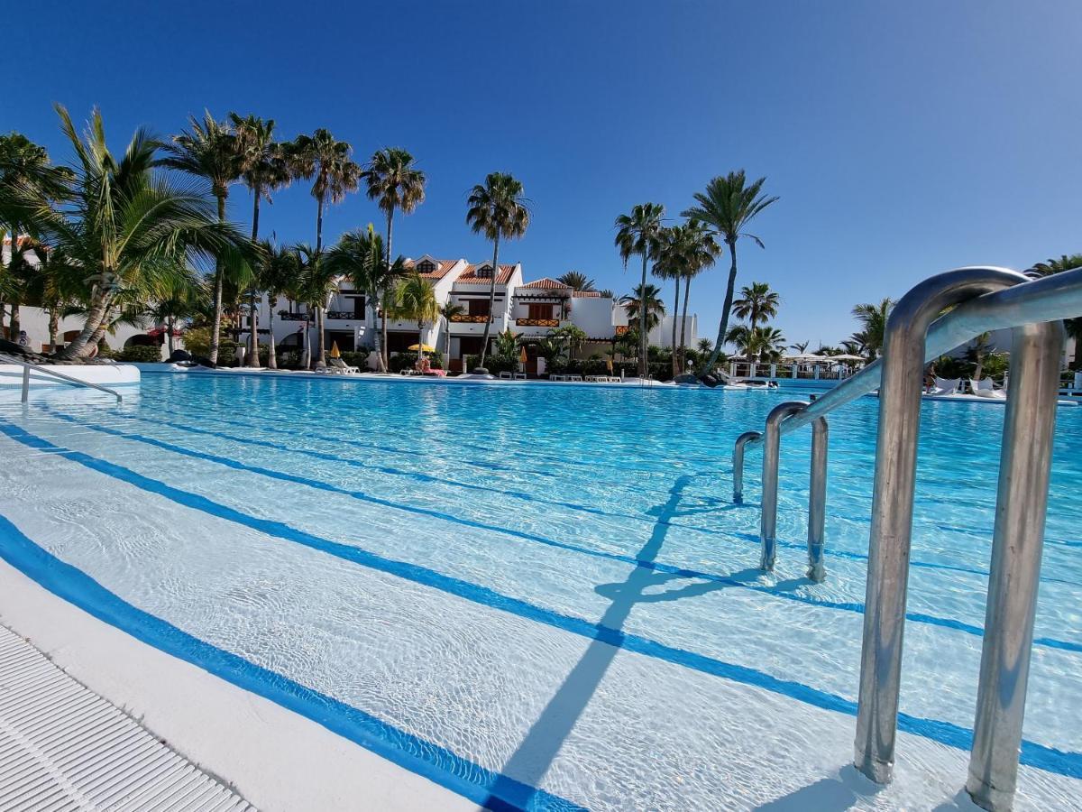 Studio Apartment No 1 Directly On The Beach And Sea, Terrace, Heated Pool, Wifi Плая де лас Америкас Екстериор снимка
