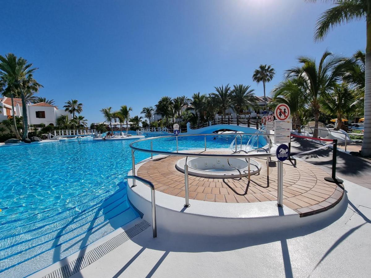 Studio Apartment No 1 Directly On The Beach And Sea, Terrace, Heated Pool, Wifi Плая де лас Америкас Екстериор снимка