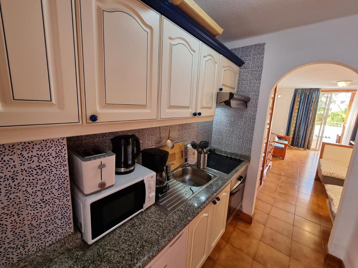 Studio Apartment No 1 Directly On The Beach And Sea, Terrace, Heated Pool, Wifi Плая де лас Америкас Екстериор снимка
