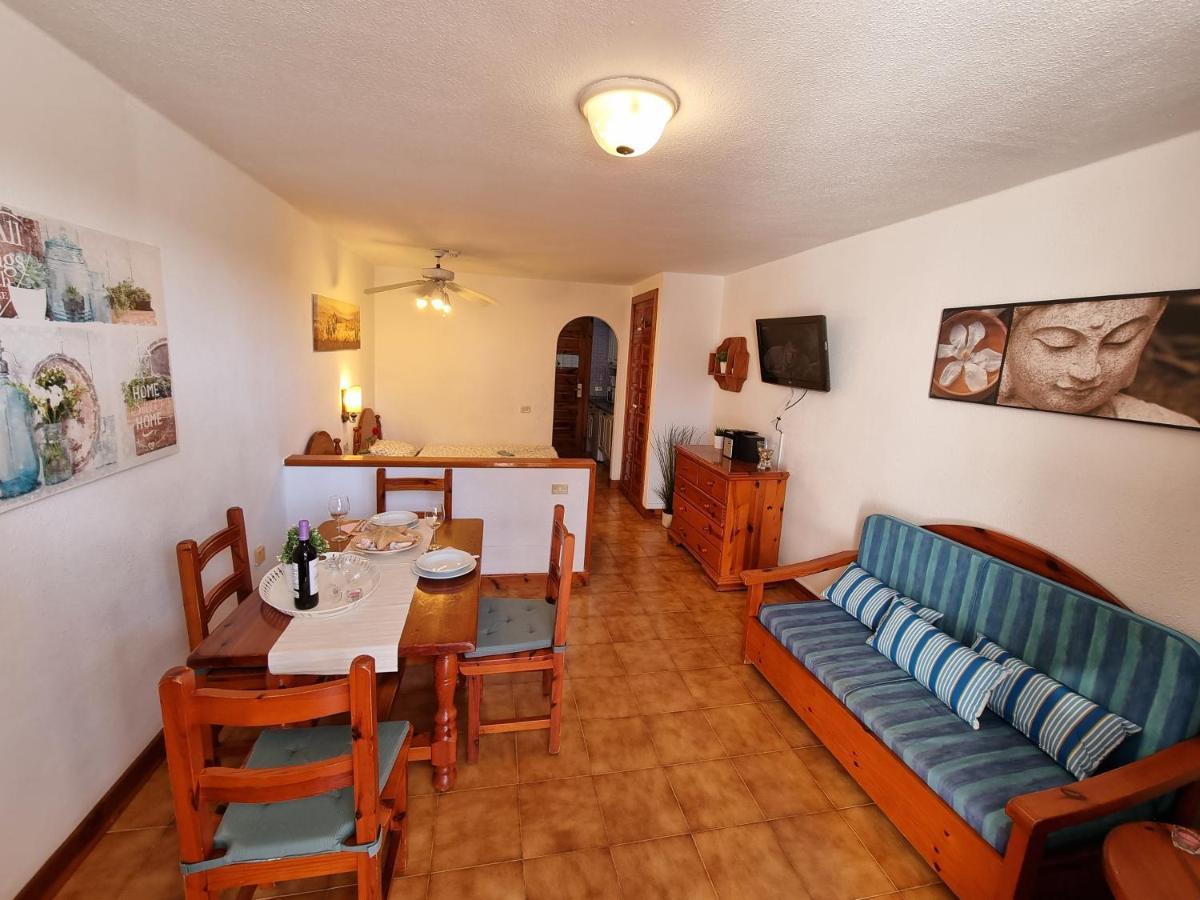 Studio Apartment No 1 Directly On The Beach And Sea, Terrace, Heated Pool, Wifi Плая де лас Америкас Екстериор снимка