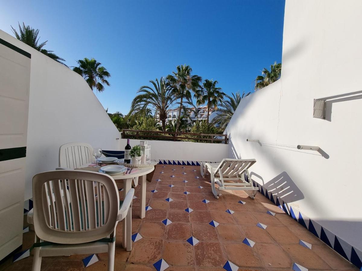 Studio Apartment No 1 Directly On The Beach And Sea, Terrace, Heated Pool, Wifi Плая де лас Америкас Екстериор снимка