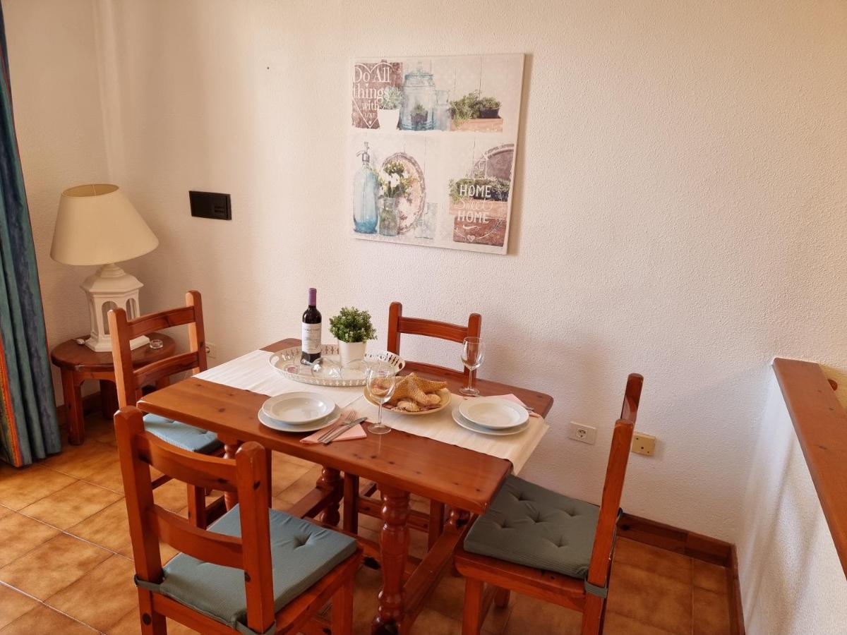 Studio Apartment No 1 Directly On The Beach And Sea, Terrace, Heated Pool, Wifi Плая де лас Америкас Екстериор снимка