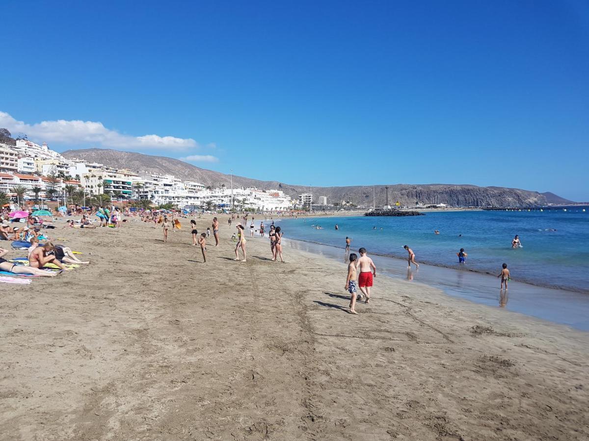 Studio Apartment No 1 Directly On The Beach And Sea, Terrace, Heated Pool, Wifi Плая де лас Америкас Екстериор снимка